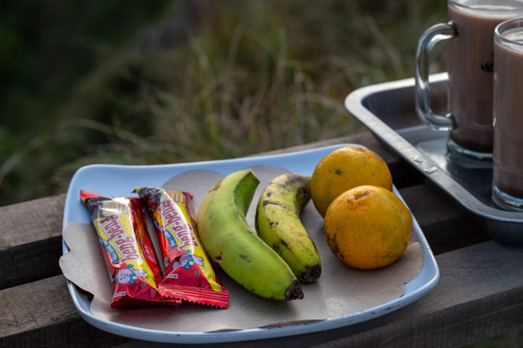 Snacks auf der Wanderung auf den Mount Batur