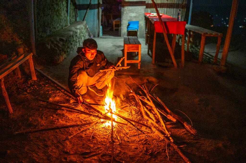 Lagerfeuer zum Abendessen auf dem Mount Batur