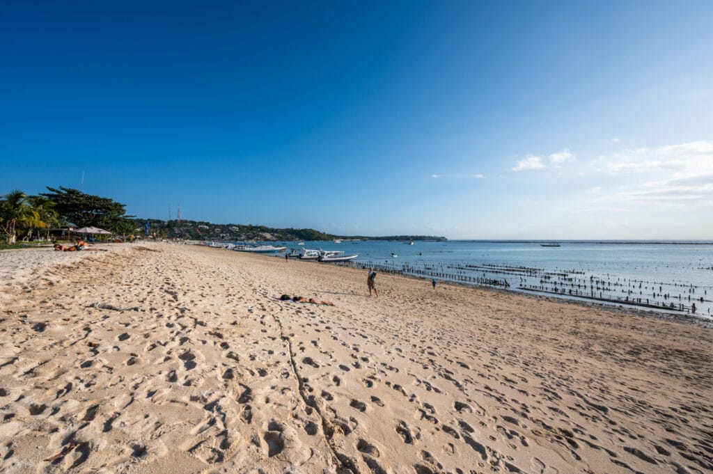 Blick auf den südlichen Abschnitt des Jungutbatu Beach