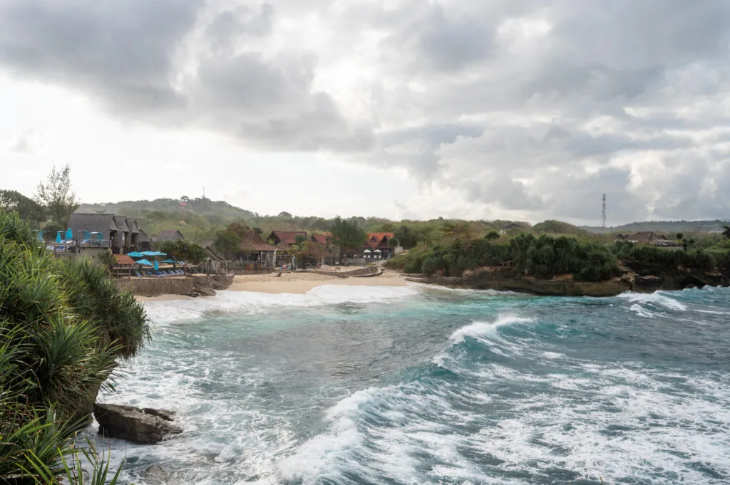 Gefährliche Wellen am Dream Beach