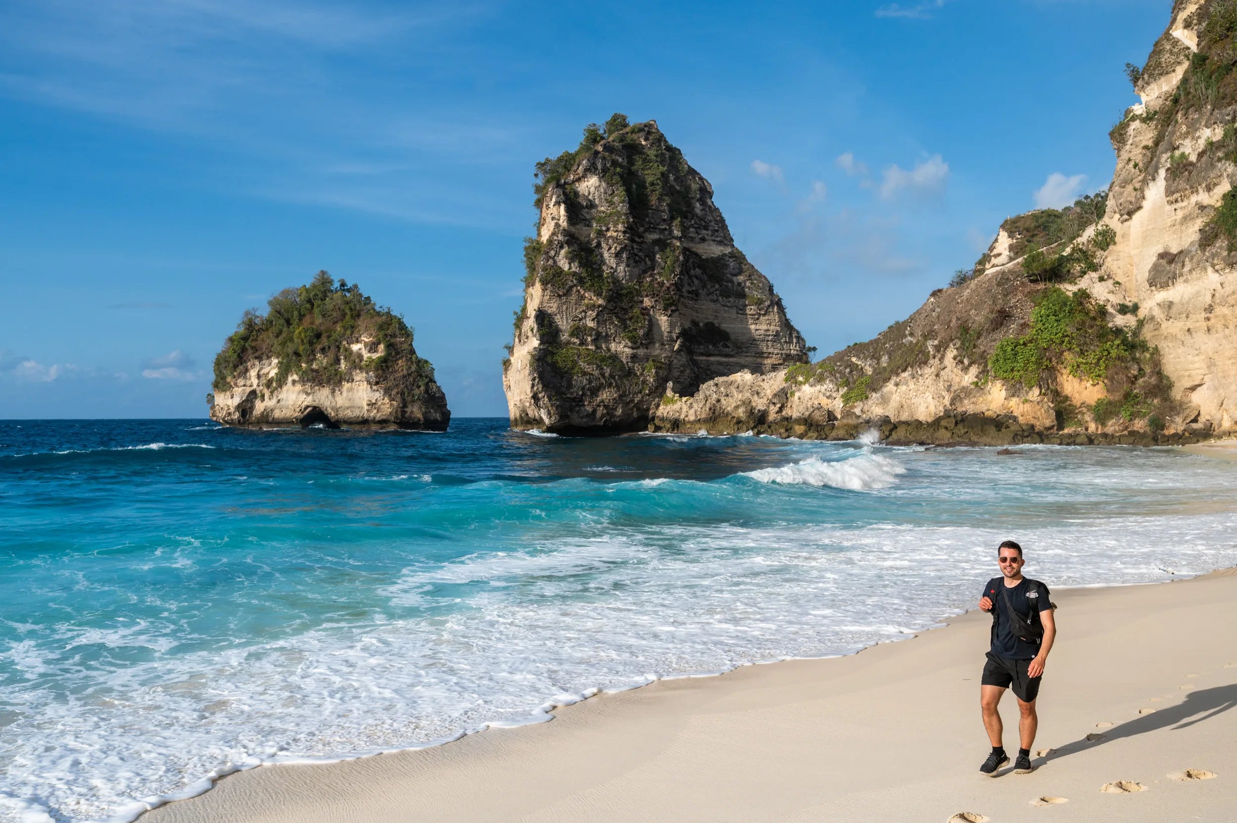 Alex am Diamond Beach auf Nusa Penida