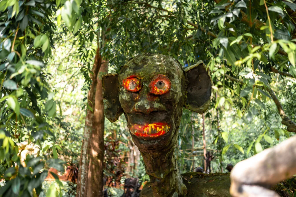 Statue im Wat Tham Tapan