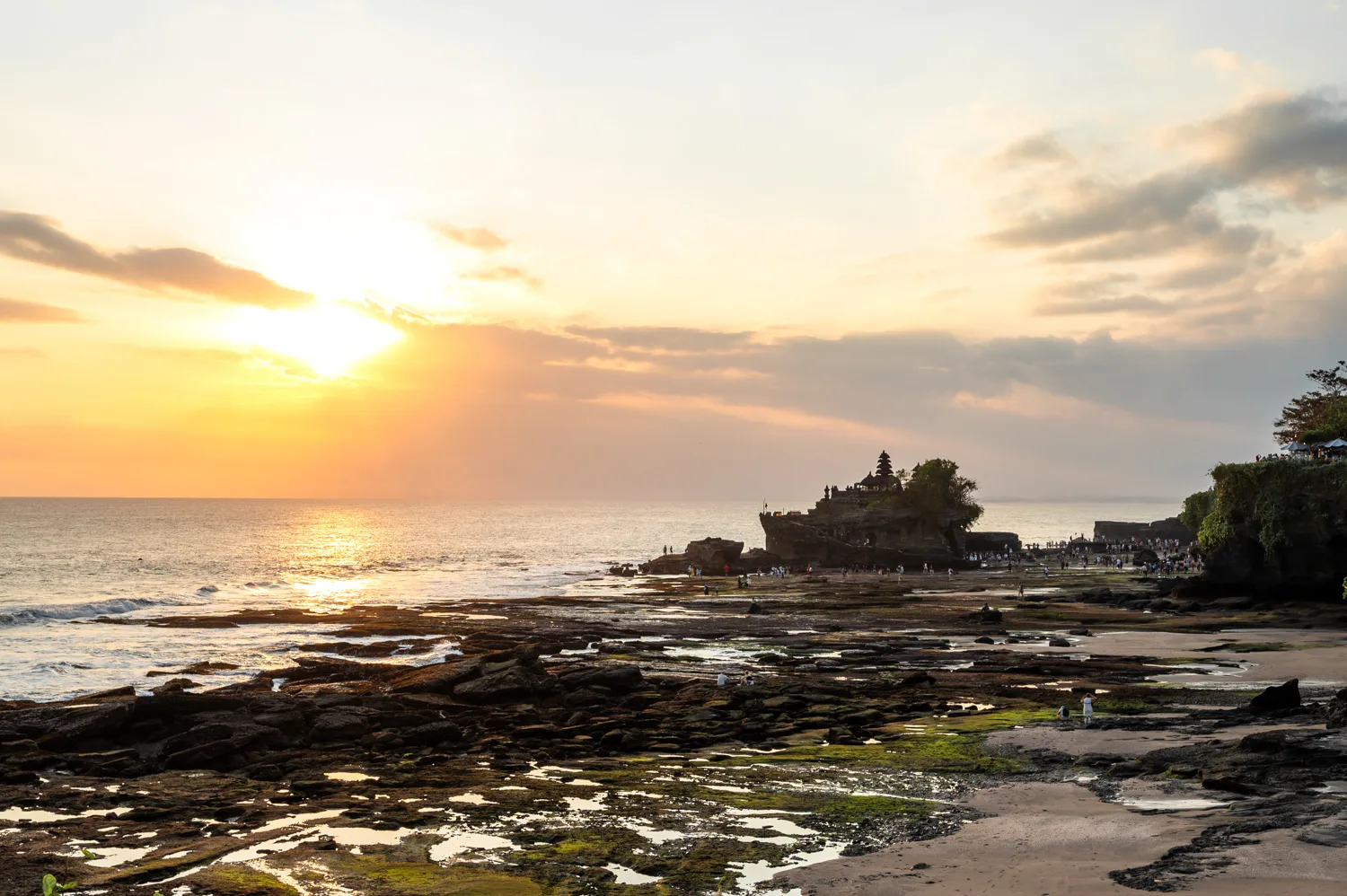 Pura Tanah Lot zum Sonnenuntergang