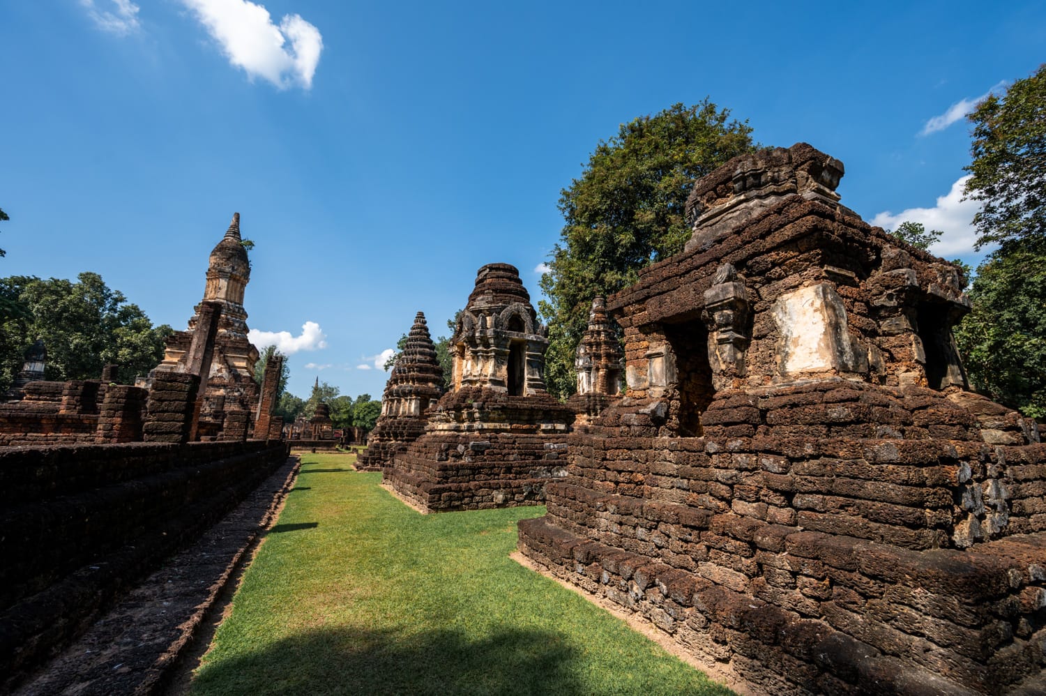 si satchanalai thailand (16) Chedis im Wat Chedi Chet Thaew im Geschichtspark Si Satchanalai