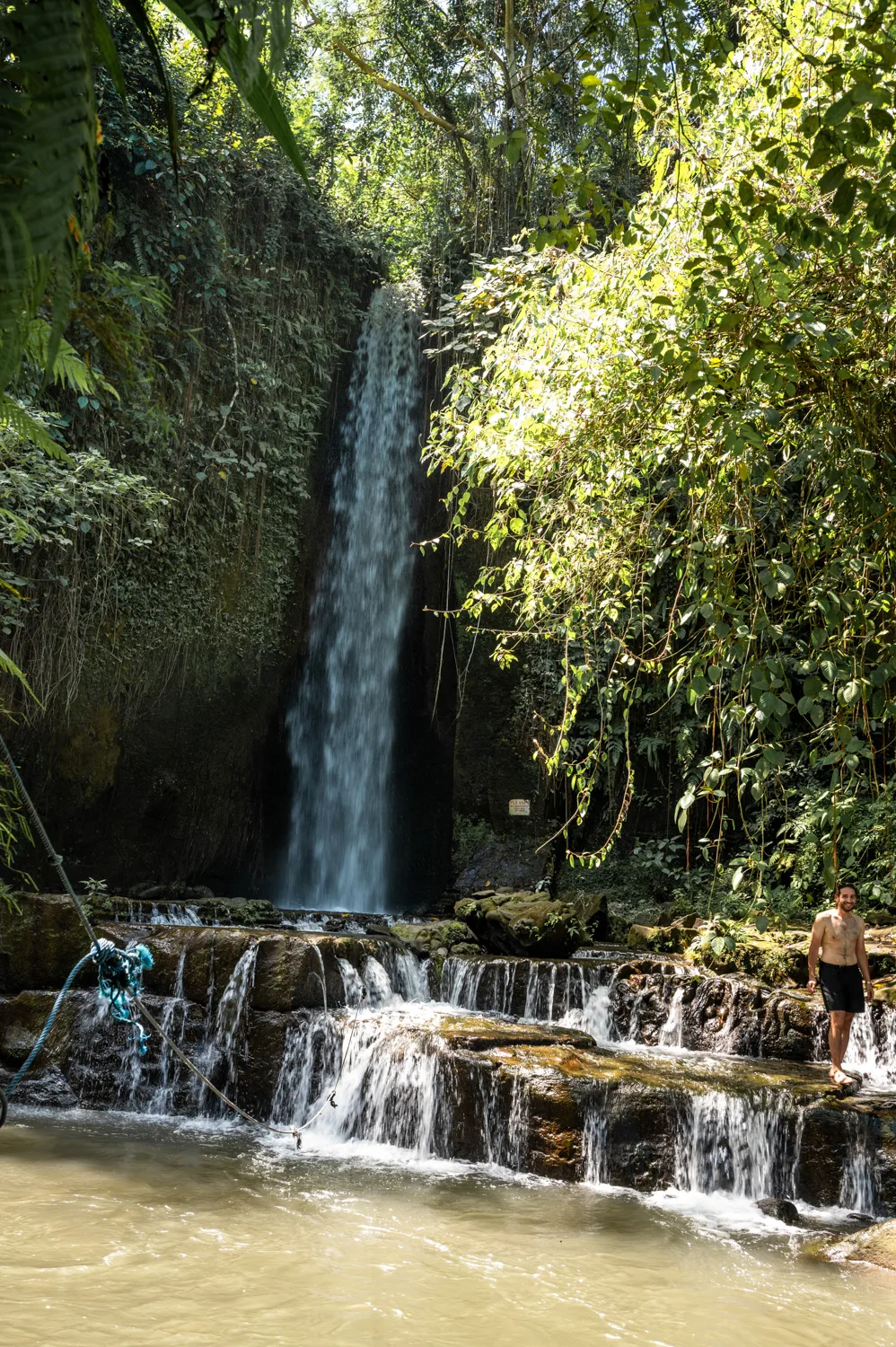 kaskaden am sumampan waterfall auf bali