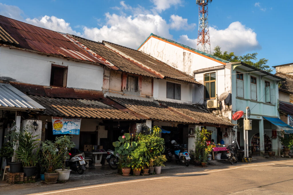 Alte Gebäude in der Altstadt von Takua Pa
