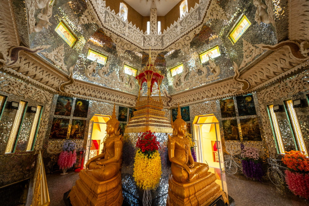 Silberne Verzierungen im Wat Konkapimukha