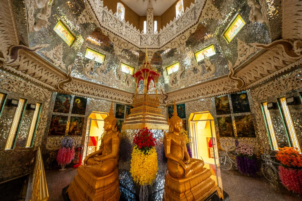 Silberne Verzierungen im Wat Konkapimukha