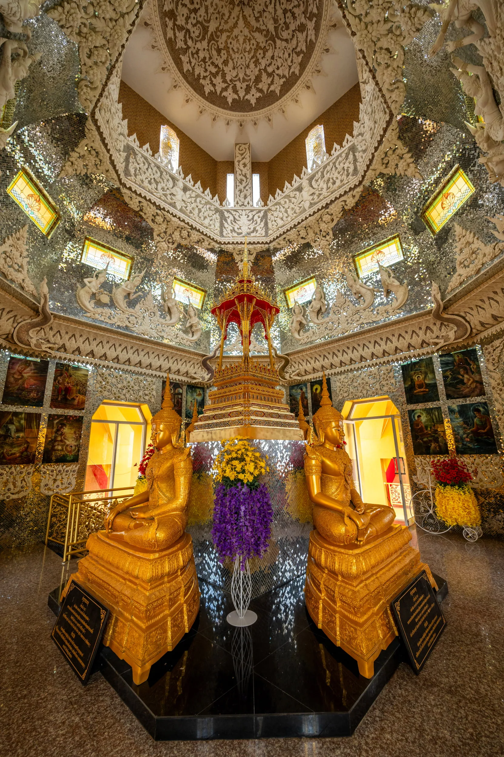 takua pa (7) Silberne Verzierungen im Chedi des Wat Kongkapimukha