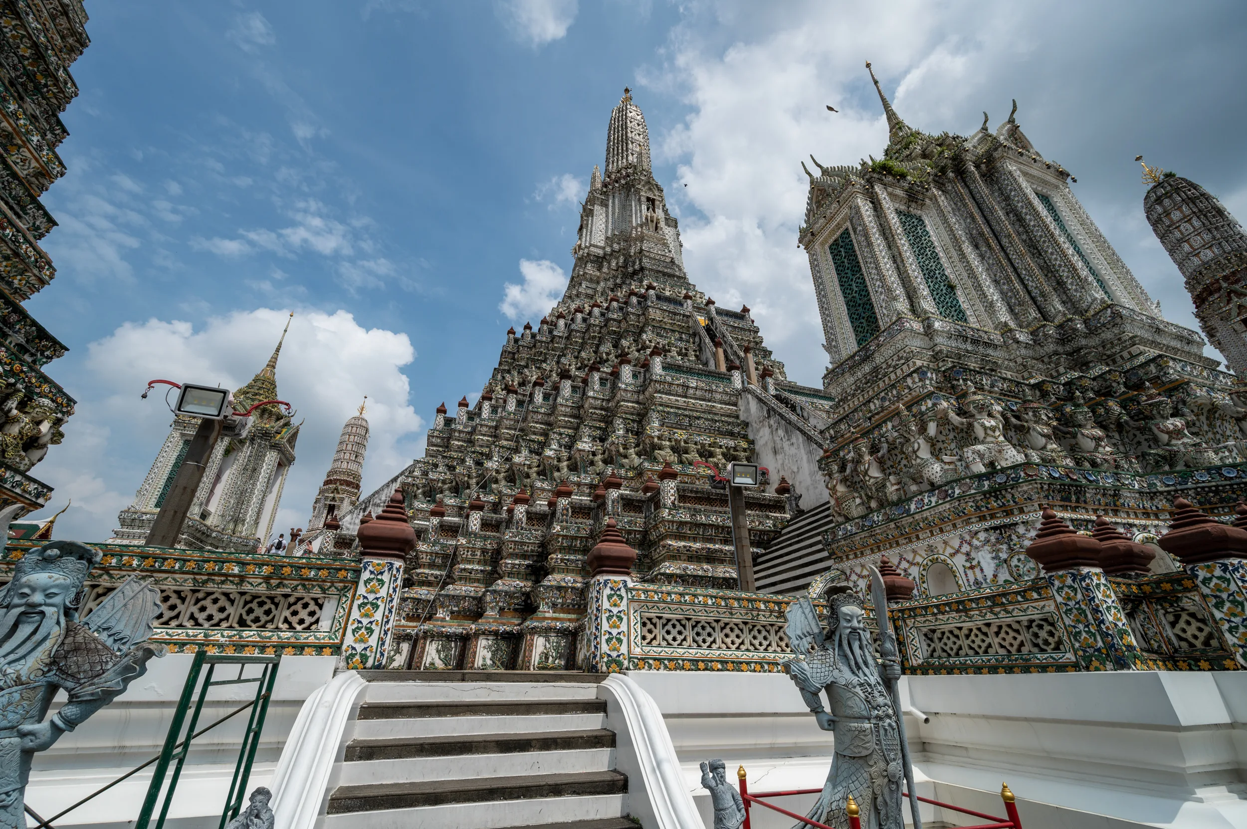 Stabile Wetterverhältnisse am Wat Arun im Oktober
