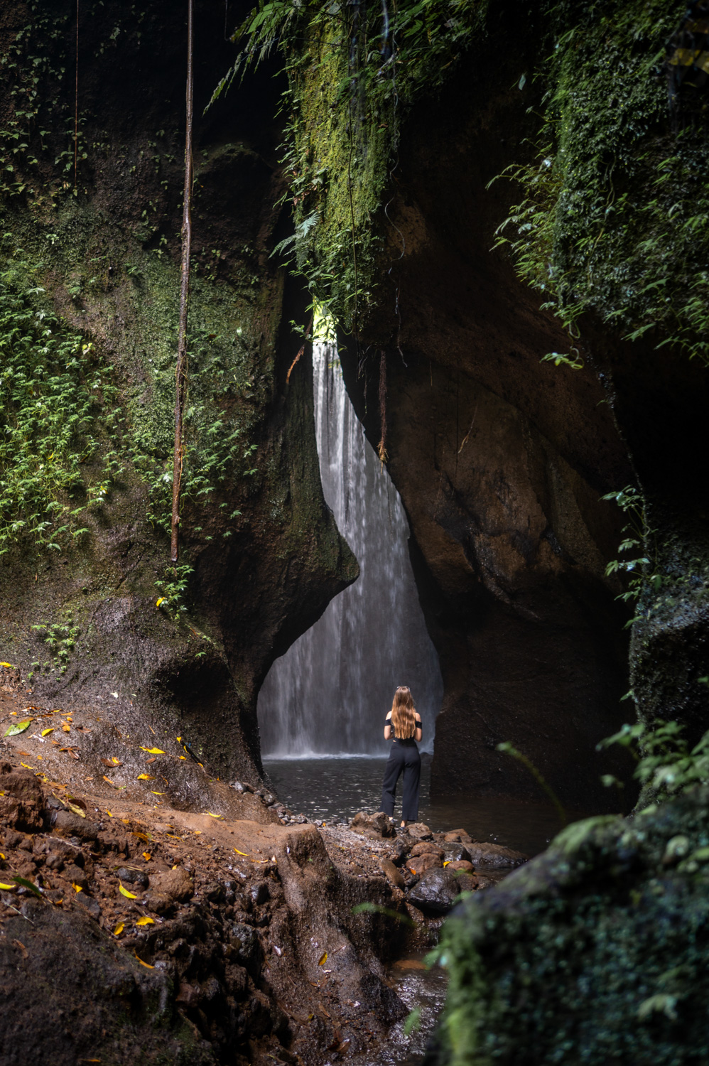 tukad cepung waterfall (1) vanessa mosch am tukad cepung waterfall bei ubud
