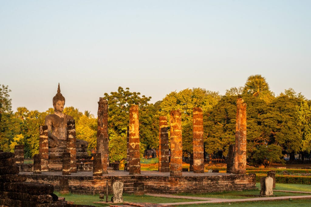 Sitzender Buddha im Wat Mahthat Sukhothai