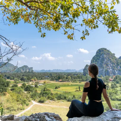 Vanessa im Kampong Trach Cave bei Kep